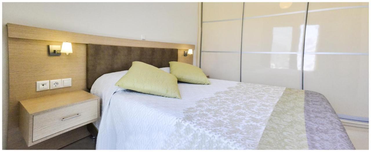 Potideon Bay Luxury Apartments 卡尔帕索斯 外观 照片